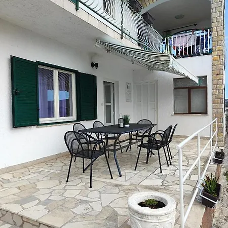 Apartman Jakov Apartment *